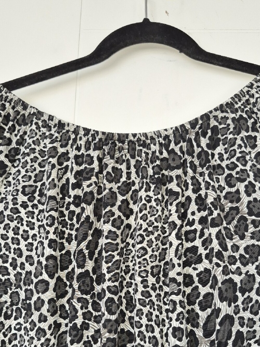 Black & White Leopard Print Ruffle Tunic - Picture 7 of 8
